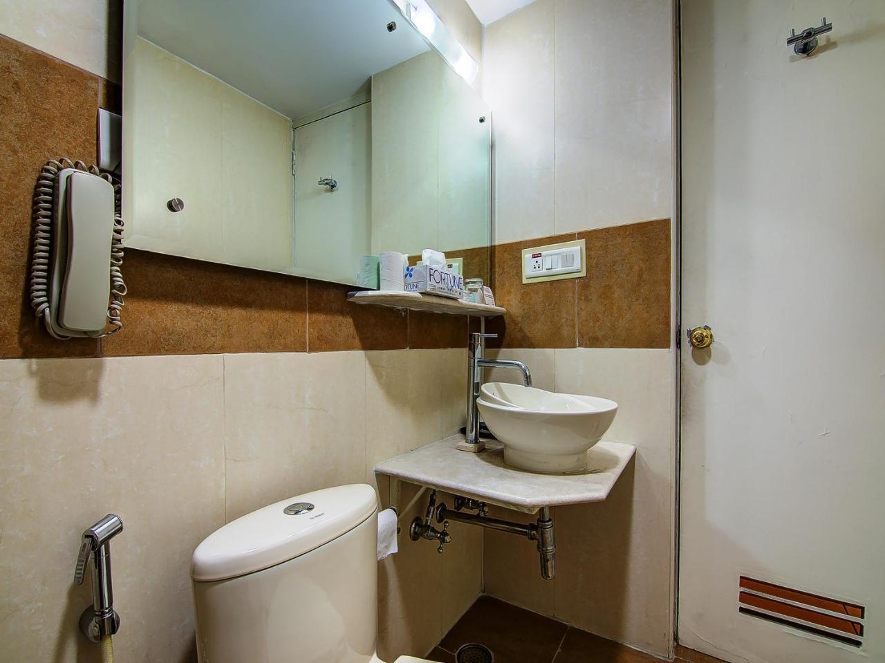 Sai Vishram Business Hotel Bangalore Exterior photo