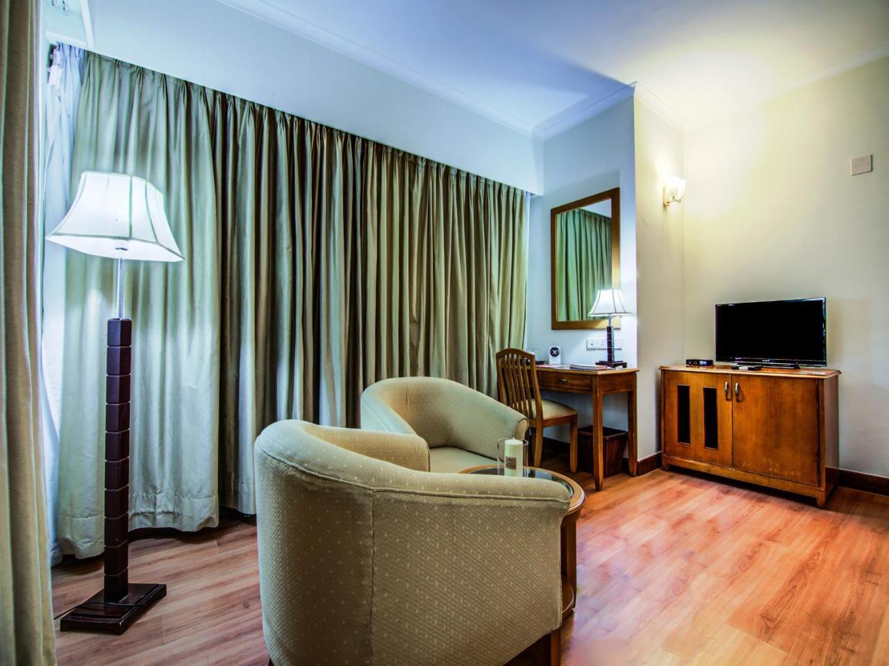 Sai Vishram Business Hotel Bangalore Exterior photo
